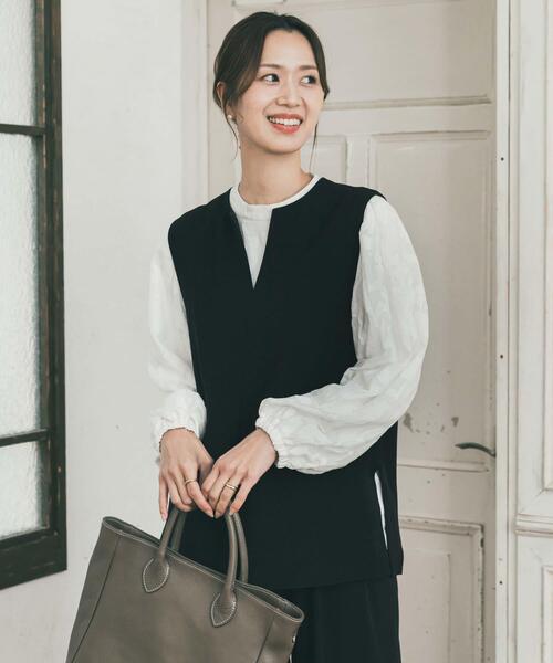 URBAN RESEARCH DOORS(アーバンリサーチドアーズ)の「フラワーオパールブラウス|オフィスカジュアル/フォーマル/オケージョン/セレモニー/入卒式/お呼ばれ(シャツ/ブラウス・レディース・オフホワイト/ブラック・FREE)」の7枚目の写真