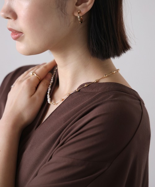 Bou Jeloud（ブージュルード）の「ハーフパールショートネックレス（ネックレス・レディース・ゴールド・ONESIZE）」の9枚目の写真