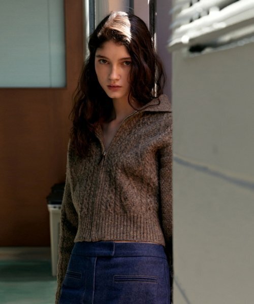 UNNOUT(アナウト)の「CABLE ZIP UP WOOL KNIT CARDIGAN - COCOA(カーディガン/ボレロ・レディース・その他・ONE SIZE)」の1枚目の写真