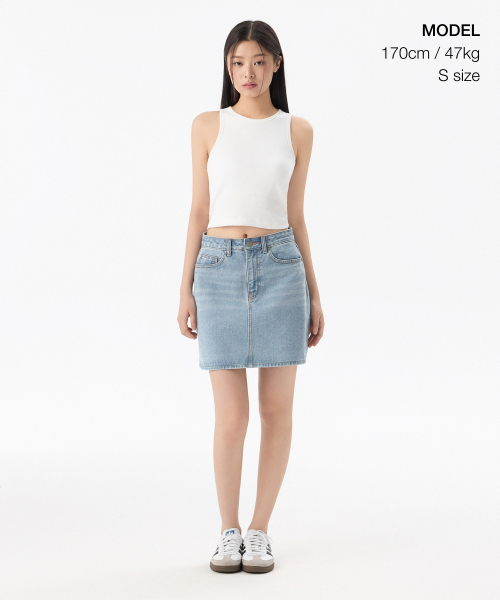 MUSINSA STANDARD WOMAN（ムシンサスタンダードウーマン）の「ウィメンズレーサーバッククロップブラタンクトップ[ホワイト]（Tシャツ/カットソー・レディース・その他・SMALL/MEDIUM/LARGE/X-SMALL）」の2枚目の写真