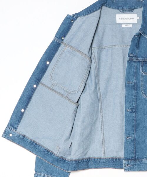 Calvin Klein Jeans（カルヴァンクラインジーンズ）の「Calvin Klein Jeans/ カルバンクライン ジーンズ Cotton Regular Fit Denim Jacket メンズ デニムジャケット（デニムジャケット・メンズ・ブルー・XL）」の5枚目の写真