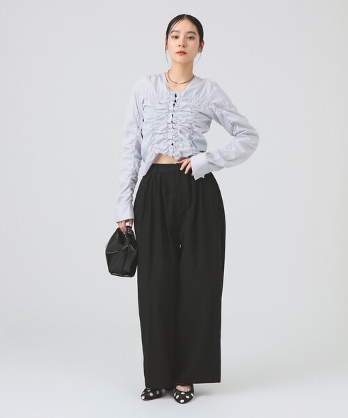 Ray BEAMS（レイビームス）の「ギャザー ボリューム パンツ（スラックス・レディース・ブラック/ピンク・0/1）」の3枚目の写真