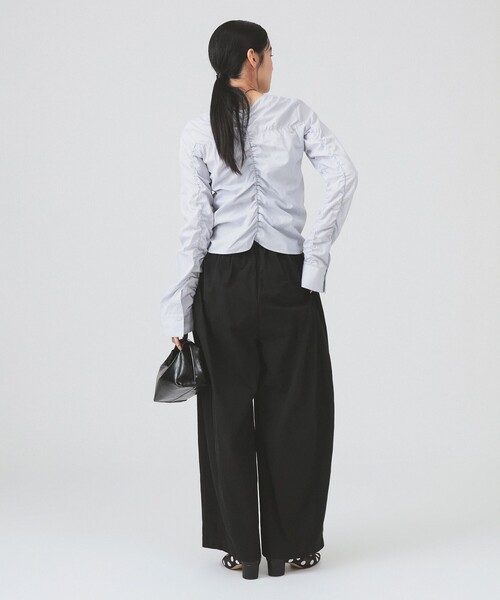 Ray BEAMS（レイビームス）の「ギャザー ボリューム パンツ（スラックス・レディース・ブラック/ピンク・0/1）」の5枚目の写真