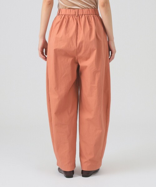 Ray BEAMS（レイビームス）の「ギャザー ボリューム パンツ（スラックス・レディース・ブラック/ピンク・0/1）」の13枚目の写真