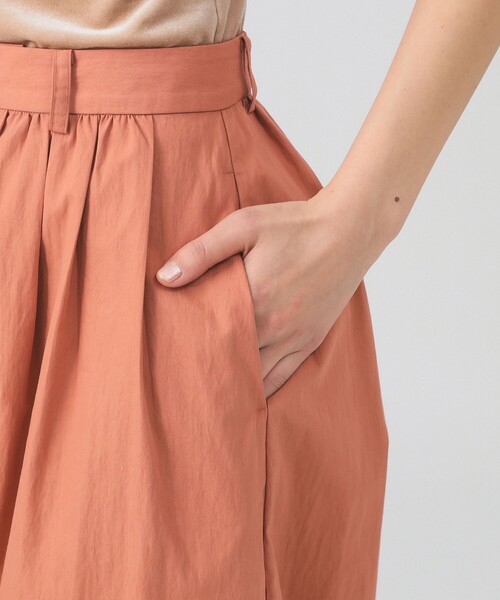 Ray BEAMS（レイビームス）の「ギャザー ボリューム パンツ（スラックス・レディース・ブラック/ピンク・0/1）」の15枚目の写真