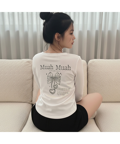 muahmuah（ムーアムーア）の「ハートストリングリボンクロップTシャツ[2色]（Tシャツ/カットソー・レディース・ブラック/アイボリー・FREE）」の2枚目の写真
