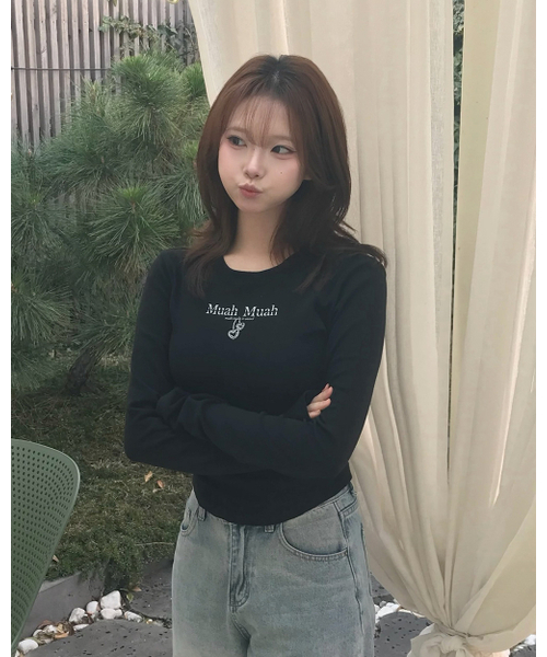 muahmuah（ムーアムーア）の「ハートストリングリボンクロップTシャツ[2色]（Tシャツ/カットソー・レディース・ブラック/アイボリー・FREE）」の9枚目の写真