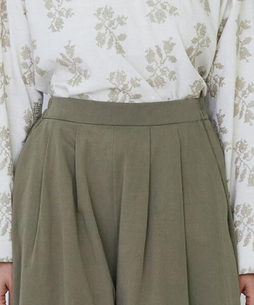 LOISIR（ロワズィール）の「コットンツイルボトルシルエットパンツ（その他パンツ・レディース・キナリ/カーキ・FREE）」の7枚目の写真