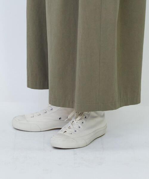 LOISIR（ロワズィール）の「コットンツイルボトルシルエットパンツ（その他パンツ・レディース・キナリ/カーキ・FREE）」の4枚目の写真