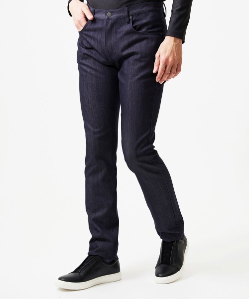 MICHEL KLEIN HOMME   （ミッシェルクランオム）の「【撥水】プレビアシャンブレー5ポケットパンツ（その他パンツ・メンズ・ブラック/ネイビー・MEDIUM/LARGE/X-LARGE）」の2枚目の写真