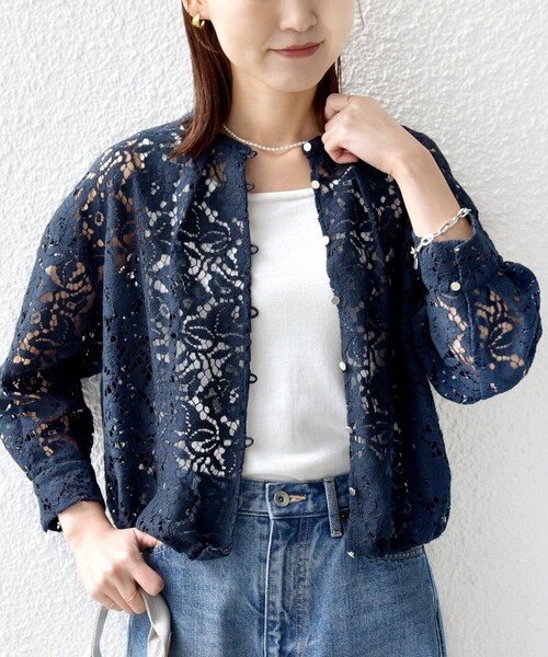 SHIPS(シップス)の「〈手洗い可能〉裾 ドロスト レース ブラウス(シャツ/ブラウス・レディース・ネイビー/オフホワイト・ONE SIZE)」の16枚目の写真