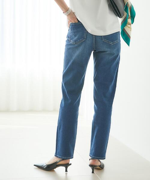 UNTITLED（アンタイトル）の「【新作デニム/快適に美シルエット見せ】MAKE×DENIMスリムストレート（デニムパンツ・レディース・ブルー/ブルー系その他・00/01/02/03/04/42/44/46/48/50）」の2枚目の写真
