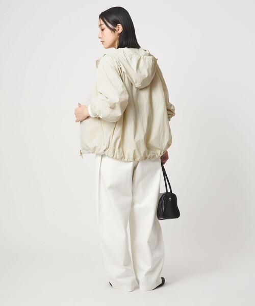 green label relaxing（グリーンレーベルリラクシング）の「【WEB限定】＜at ease＞フード ブルゾン マシンウォッシャブル 撥水 UVカット（ナイロンジャケット・レディース・ブラック/ナチュラル・FREE）」の9枚目の写真