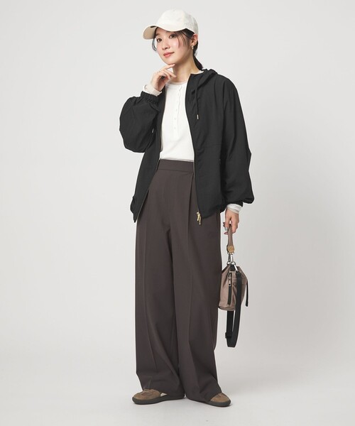 green label relaxing（グリーンレーベルリラクシング）の「【WEB限定】＜at ease＞フード ブルゾン マシンウォッシャブル 撥水 UVカット（ナイロンジャケット・レディース・ブラック/ナチュラル・FREE）」の13枚目の写真