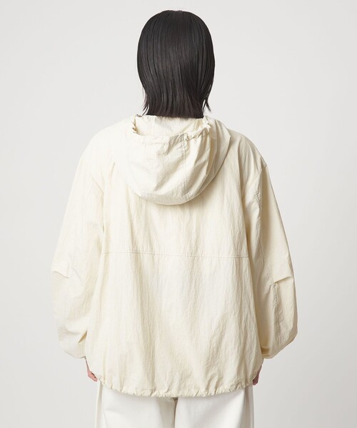 green label relaxing（グリーンレーベルリラクシング）の「【WEB限定】＜at ease＞フード ブルゾン マシンウォッシャブル 撥水 UVカット（ナイロンジャケット・レディース・ブラック/ナチュラル・FREE）」の19枚目の写真