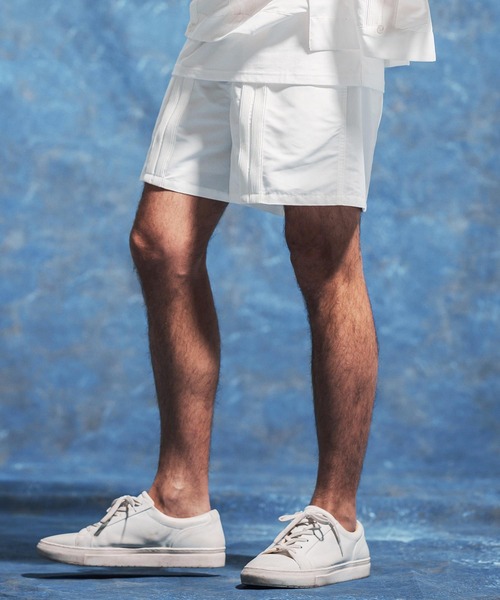 Jih Nunc(ジーヌンク)の「mp14619-プリーツデザインショートパンツ(JIH-R1175)(その他パンツ・メンズ・ホワイト/ブラック/カーキ・S/M/L)」の4枚目の写真