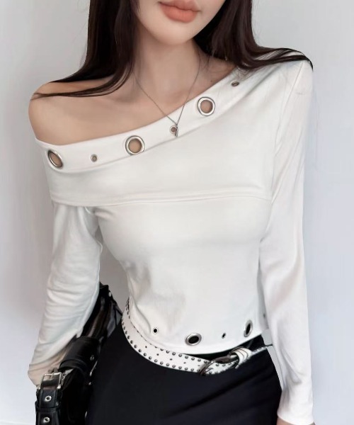 Sibra(シブラ)の「ハトメデザインオフショルトップス/ウエストカットアウト・タイトシルエット(Tシャツ/カットソー・レディース・ブラック/レッド/グレー/ホワイト・M)」の14枚目の写真