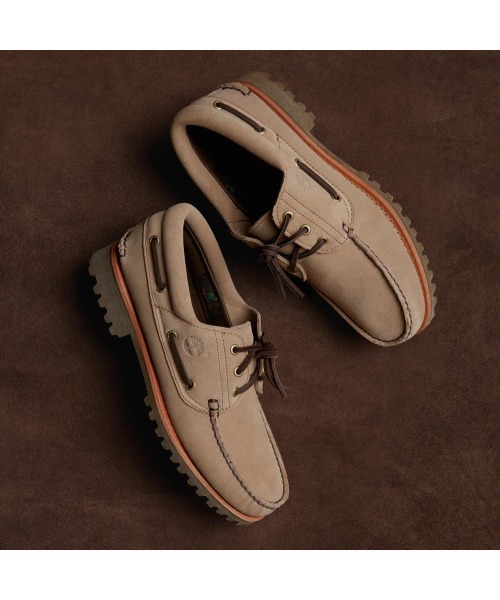 Timberland(ティンバーランド)の「3アイ(3eye) ラグ ハンドソーン ボート シューズ メンズ(モカシン/デッキシューズ・メンズ・ダークベージュ・25.0cm/25.5cm/26.0cm/26.5cm/27.0cm/27.5cm/28.0cm/28.5cm/29.0cm)」の3枚目の写真