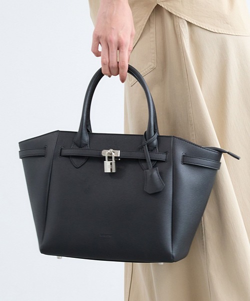 BARNYARDSTORM(バンヤードストーム)の「BARNYARDSTORM / SINBONO(シンボノ)別注 / ベルト付きバッグ(ハンドバッグ・レディース・ブラック/キャメル/ライトベージュ・FREE)」の20枚目の写真