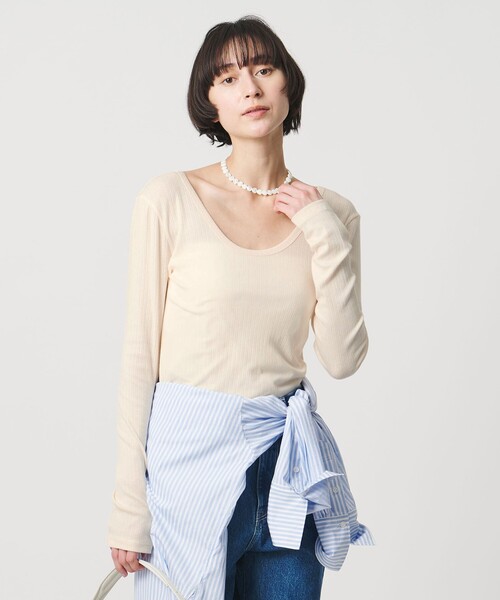 UNITED ARROWS(ユナイテッドアローズ)の「Uネック ロングスリーブ Tシャツ(Tシャツ/カットソー・レディース・ブラック/オフホワイト・FREE)」の6枚目の写真