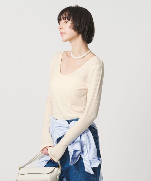 UNITED ARROWS(ユナイテッドアローズ)の「Uネック ロングスリーブ Tシャツ(Tシャツ/カットソー・レディース・ブラック/オフホワイト・FREE)」の7枚目の写真