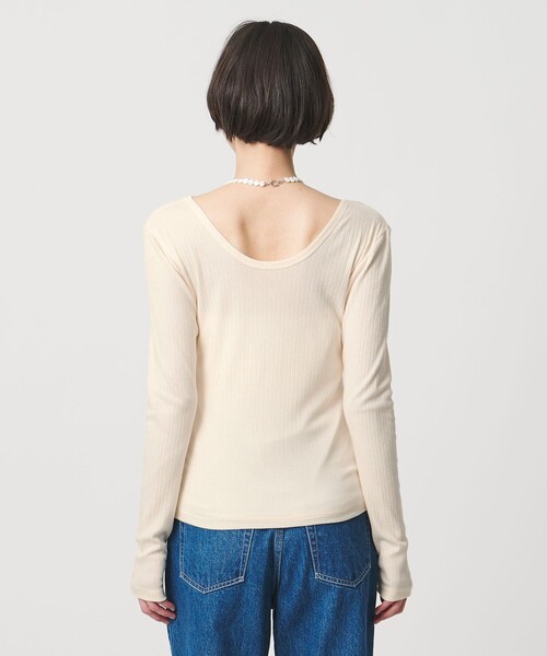 UNITED ARROWS(ユナイテッドアローズ)の「Uネック ロングスリーブ Tシャツ(Tシャツ/カットソー・レディース・ブラック/オフホワイト・FREE)」の16枚目の写真
