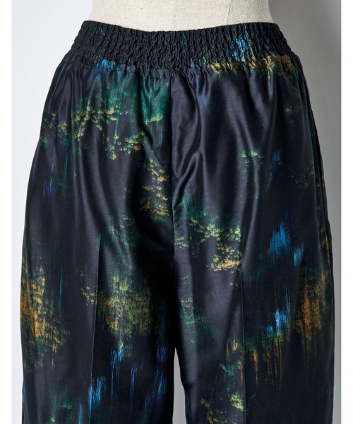 RUMCHE(ラムシェ)の「Corn Graphic Trousers / コーングラフィックパンツ(スラックス・レディース・ネイビー・SMALL/MEDIUM)」の8枚目の写真