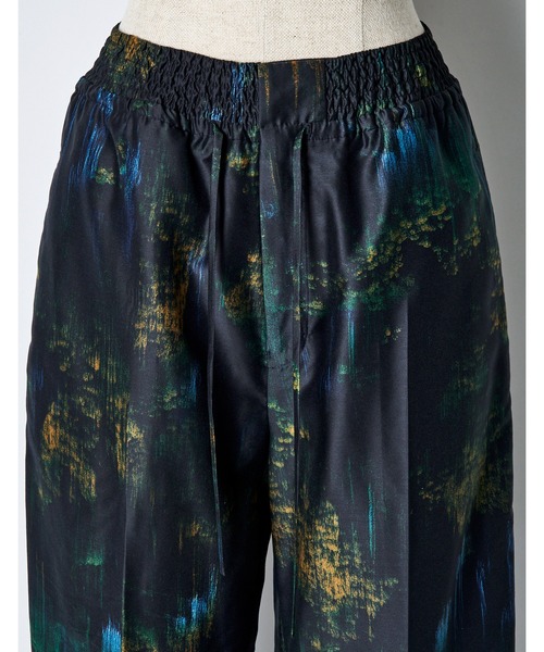 RUMCHE(ラムシェ)の「Corn Graphic Trousers / コーングラフィックパンツ(スラックス・レディース・ネイビー・SMALL/MEDIUM)」の3枚目の写真