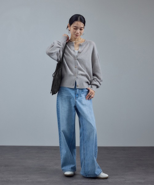 SALON adam et rope'（サロン アダム エ ロペ）の「【WEB限定】コードチャーム付サテントート / A4　新色追加（トートバッグ・レディース・ブラック/グレー系その他/ベージュ・FREE）」の10枚目の写真