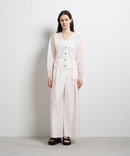 LANVIN en Bleu(ランバンオンブルー)の「Vネックシアーカーディガン(ニット/セーター・レディース・グレー/ピンク/オフホワイト・38)」の11枚目の写真