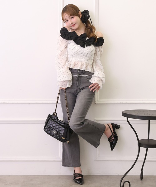 one after another NICE CLAUP(ワンアフターアナザーナイスクラップ)の「【サイズ展開あり】ウエストレース美脚フレアデニム(デニムパンツ・レディース・ブルー/サックスブルー/グレー・MEDIUM/SMALL)」の22枚目の写真