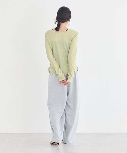 earth music&ecology(アースミュージックアンドエコロジー)の「【2026SS】シアーワッフルタックボタントップス(Tシャツ/カットソー・レディース・ブラウン/レッド/ライトグリーン/オフホワイト・FREE)」の6枚目の写真