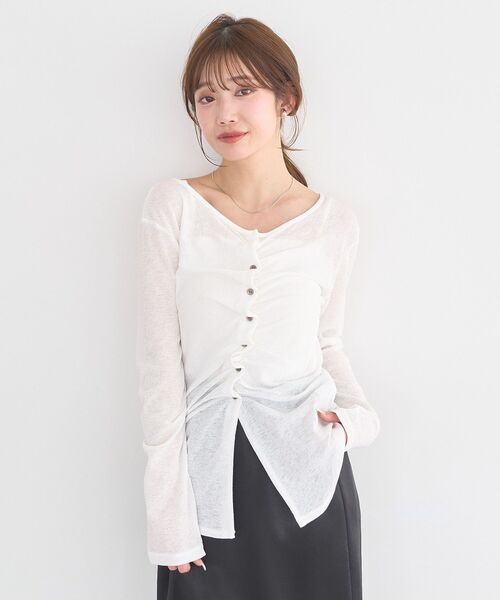 earth music&ecology(アースミュージックアンドエコロジー)の「【2026SS】シアーワッフルタックボタントップス(Tシャツ/カットソー・レディース・ブラウン/レッド/ライトグリーン/オフホワイト・FREE)」の7枚目の写真