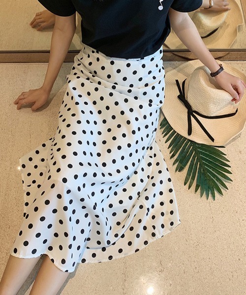 mielu(ミエル)の「ドットミモレスカート(スカート・レディース・ブラック/ホワイト・FREE)」の5枚目の写真