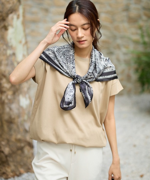 Elura(エルーラ)の「≪接触冷感・汗ジミ軽減≫サマ見えドロストTシャツ/661800(Tシャツ/カットソー・レディース・ダークブラウン/ホワイト/グレイッシュベージュ/ブラック/ベージュ・FREE)」の4枚目の写真