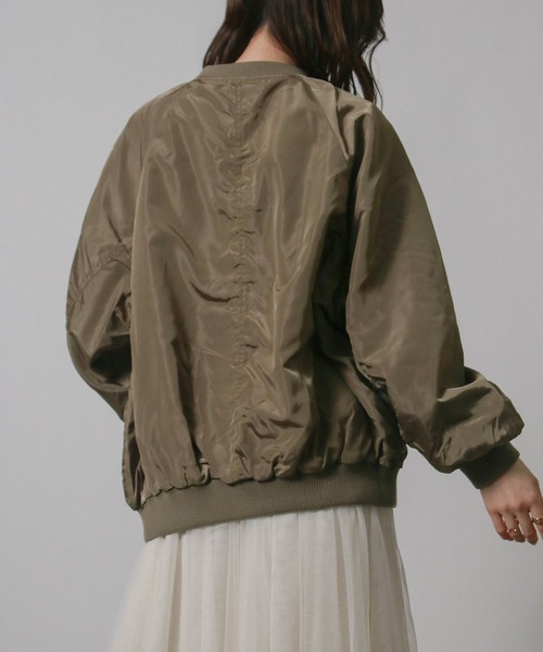 NYLAUS(ナイラス)の「【SG】シャーリングMA-1ブルゾン ロングMA-1(MA-1・レディース・アイボリー/ブラック/カーキ・L/M)」の7枚目の写真
