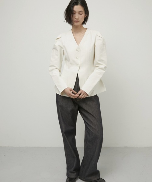 LA PEAU DE GEM（ラポドゥジェム）の「【LA PEAU DE GEM】shape no collar jacket/シェイプノーカラージャケット（ノーカラージャケット・レディース・アイボリー/ブラック・FREE）」の5枚目の写真