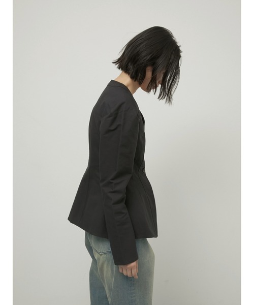 LA PEAU DE GEM（ラポドゥジェム）の「【LA PEAU DE GEM】shape no collar jacket/シェイプノーカラージャケット（ノーカラージャケット・レディース・アイボリー/ブラック・FREE）」の16枚目の写真