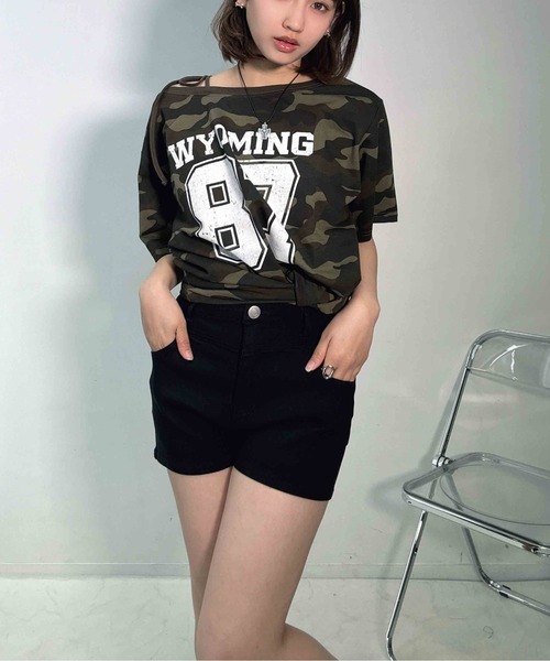 AS KNOW AS plus(アズノゥアズプラス)の「〇ワンショル 2WAYリボン半袖プルオーバー(Tシャツ/カットソー・レディース・オートミール/カモフラージュ/ブラック/グレー系/グリーン系その他/アイボリー系・FREE)」の19枚目の写真