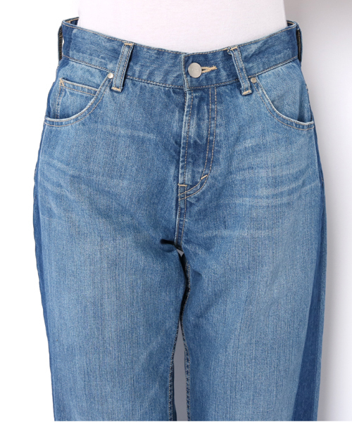 Discoat Parisien（ディスコートパリシアン）の「サイドライン裾フリンジデニム（デニムパンツ・レディース・ブルー・LARGE/MEDIUM）」の14枚目の写真