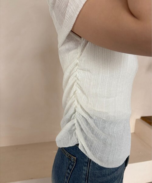 gemeil(ジェムイル)の「【MIZUKI企画】オフショルダーリブトップス (LA-341)(Tシャツ/カットソー・レディース・ブラック/ホワイト/ベージュ・FREE)」の17枚目の写真
