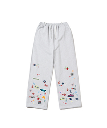 ESCAPEFROM（エスケープフロム）の「シンボルコラージュパッチプリントスウェットパンツ[3色]（スウェットパンツ）」