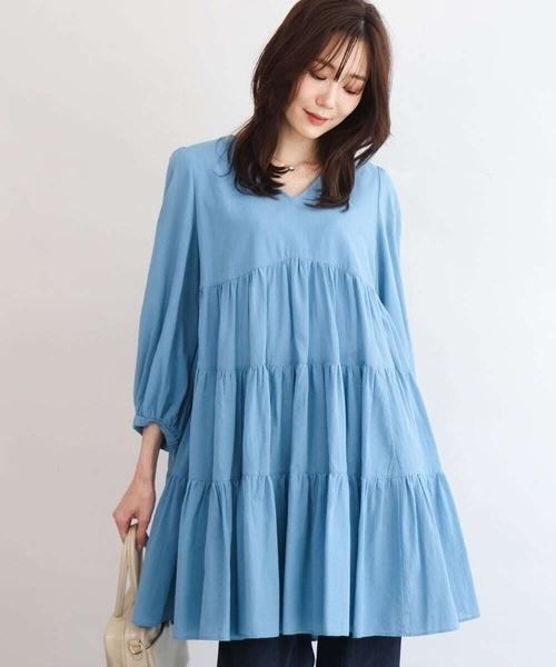 MK MICHEL KLEIN（エムケーミッシェルクラン）の「[洗える]Vネックコットンシフォンチュニックブラウス（シャツ/ブラウス・レディース・ブラック/ブルー・38）」の7枚目の写真