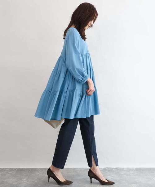 MK MICHEL KLEIN（エムケーミッシェルクラン）の「[洗える]Vネックコットンシフォンチュニックブラウス（シャツ/ブラウス・レディース・ブラック/ブルー・38）」の10枚目の写真