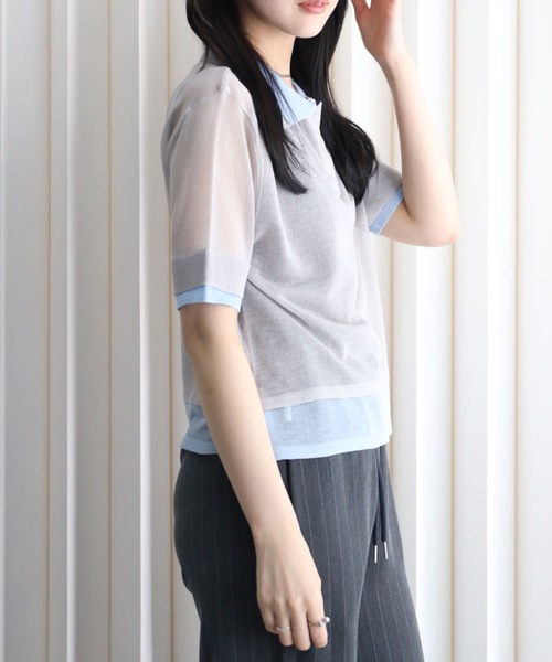 YENNA(イェンナ)の「レイヤード風襟付きニット / シアー素材 / バイカラー / ポロニット(ニット/セーター・レディース・アイボリー/ブラック/グレー・FREE)」の14枚目の写真