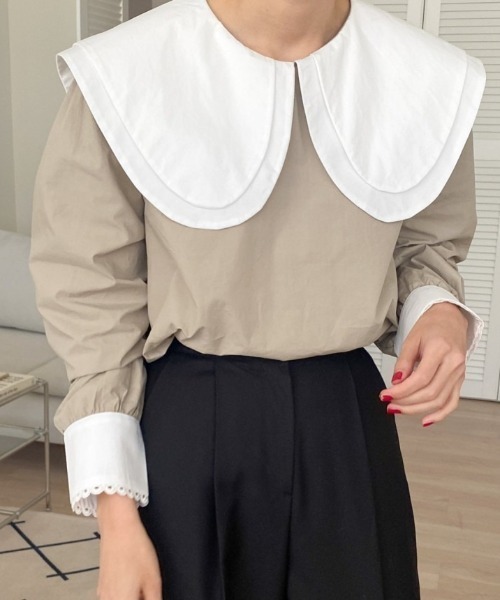 AMAJI(アマジ)の「ビッグカラー 配色デザイン 長袖 レースカフス プルオーバー ブラウス(シャツ/ブラウス・レディース・カーキ/ブラック・FREE)」の1枚目の写真