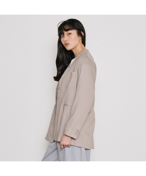 COMMON+HAUS(コモンハウス)の「麻混ノーカラージャケット(ノーカラージャケット・レディース・アイボリー/ブラック/グレー・S/M/L)」の8枚目の写真
