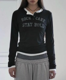 CELENA BEATS（セレナビーツ）の「ヴィンテージ ロゴ ヘンリーネック ロングTシャツ（Tシャツ/カットソー）」