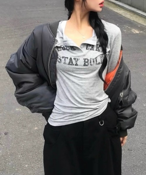 CELENA BEATS(セレナビーツ)の「ヴィンテージ ロゴ ヘンリーネック ロングTシャツ(Tシャツ/カットソー・レディース・ホワイト/ブラック/グレー・S/M)」の15枚目の写真