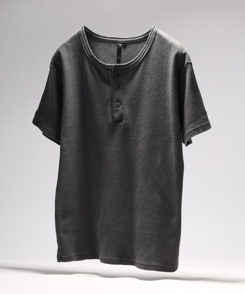bike star(バイクスター)の「BIKE STAR ワンポイント刺繍ワッフルジャストフィットヘンリーネックT 半袖(Tシャツ/カットソー・メンズ・ブラック/ホワイト/チャコール/レッド・S/M/L)」の3枚目の写真